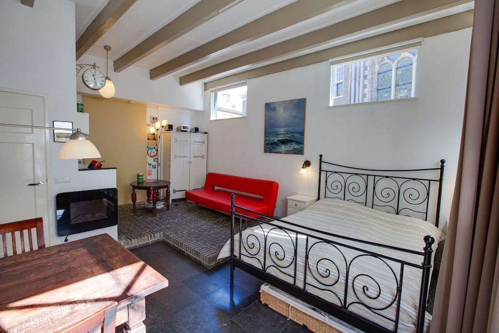 B&B Bed En Beschuit Leiden Room photo
